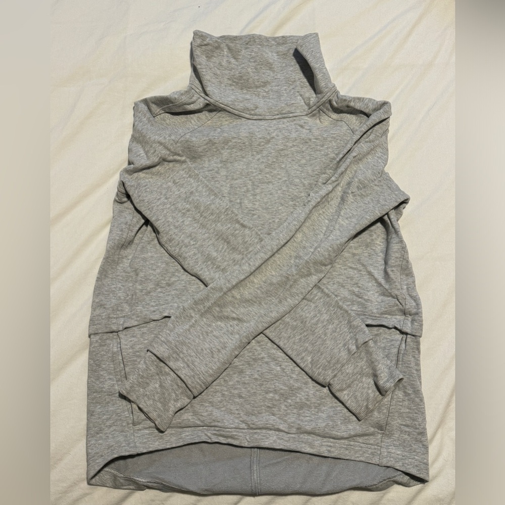 Lululemon Gray Mock Neck Sweatshirt